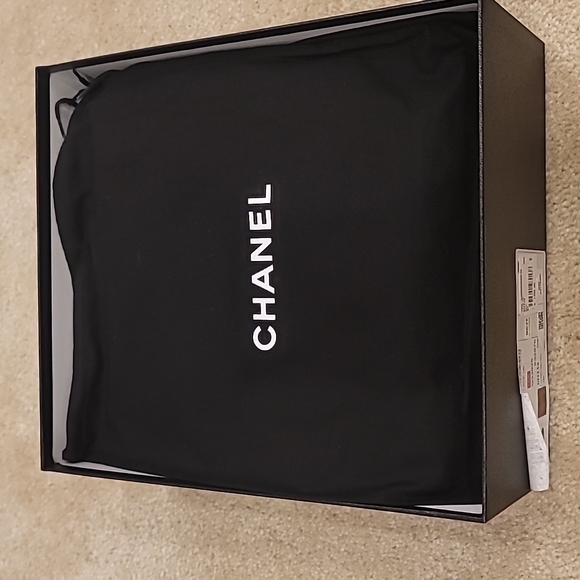 Chanel Red patent  calfskin lace up sneakers size 37 in women's - Picture 7 of 7